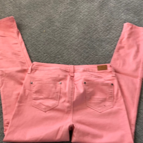 Skinny ankle pants 🖤 - Picture 5 of 5